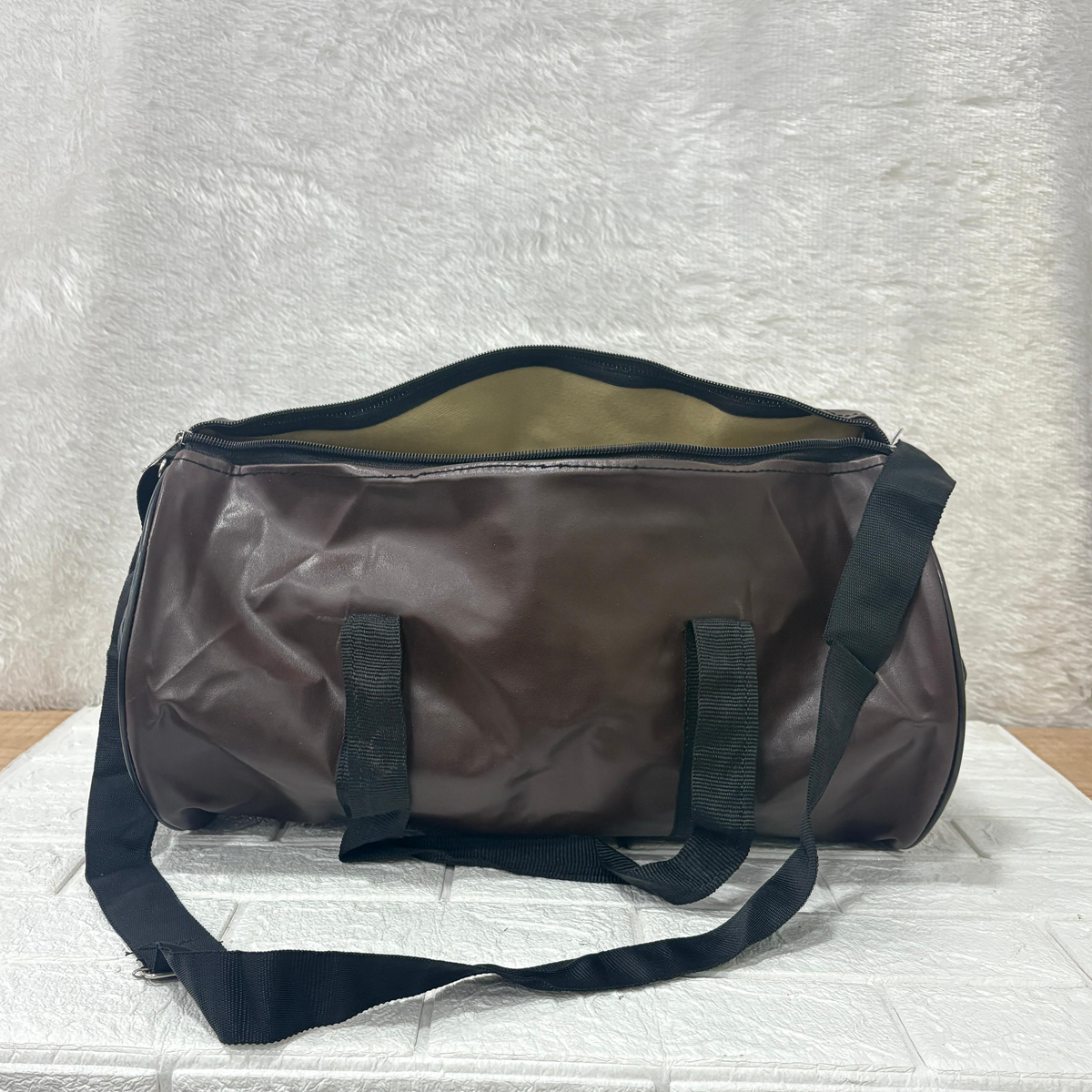 AM6287 Leather Gym/Duffel Bag – Durable, Spacious & Travel-Friendly