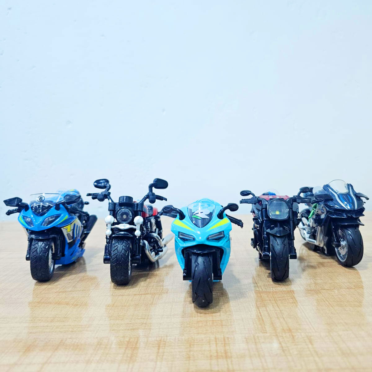 AM5961 Premium Die-Cast Metal Sport Bike Toy β Realistic Scaled Model for Play & Display