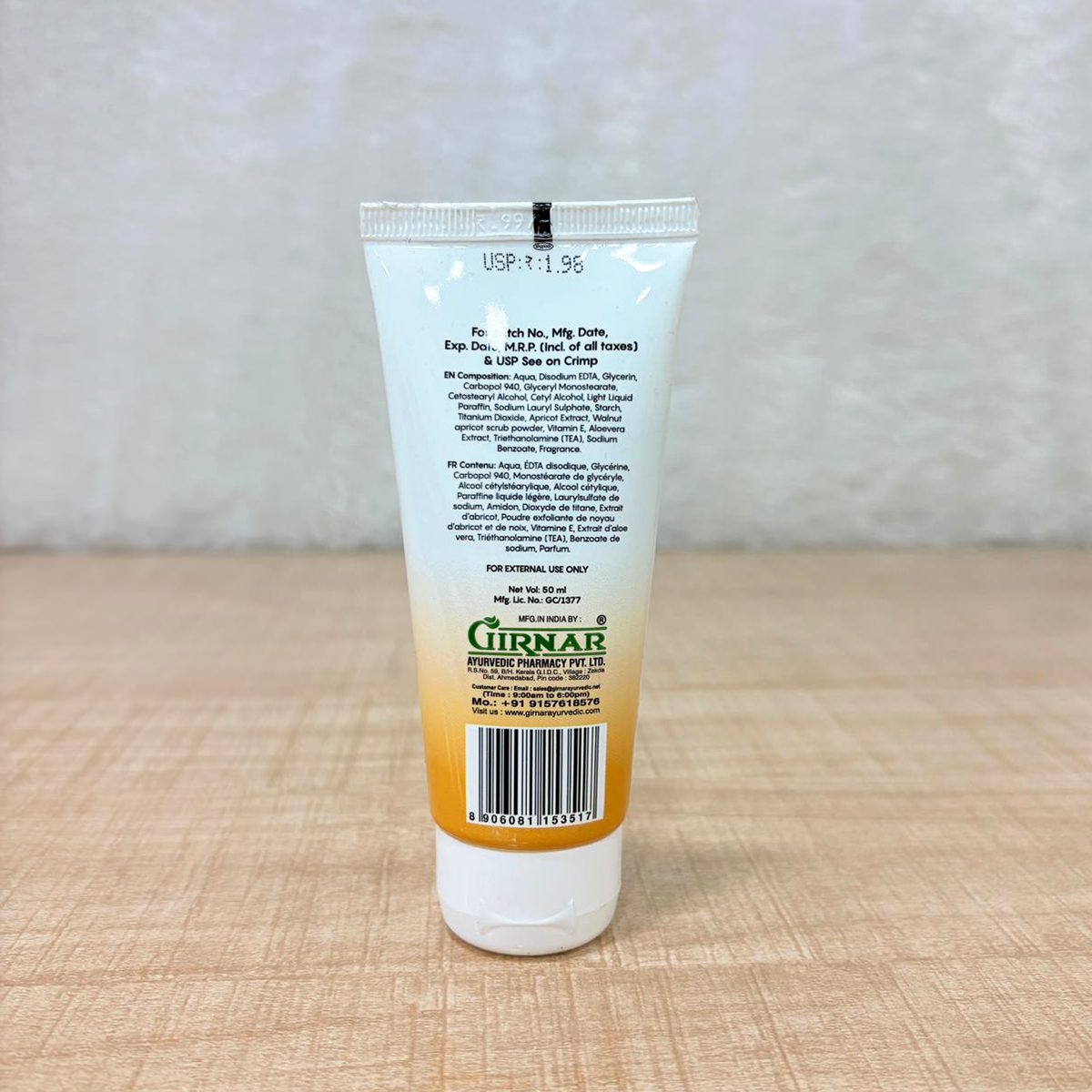 AM6689 Girnar Walnut & Apricot Face Scrub (50ml)