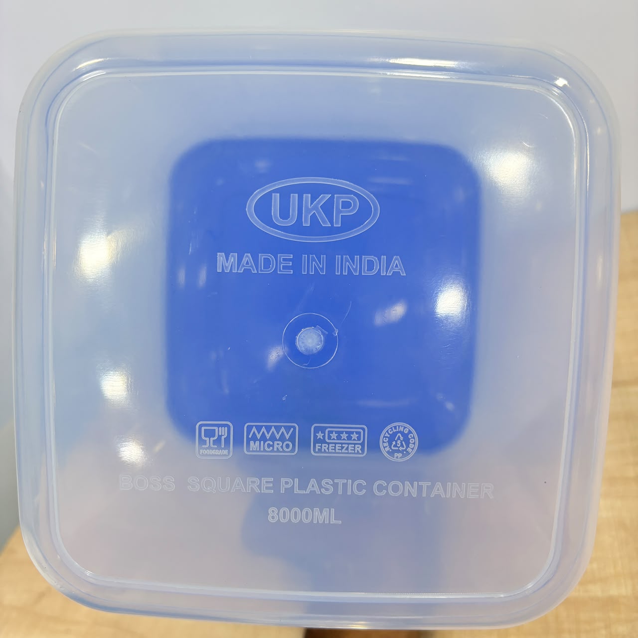 A06552 Boss 8000ml Square Plastic Container with Airtight Lid