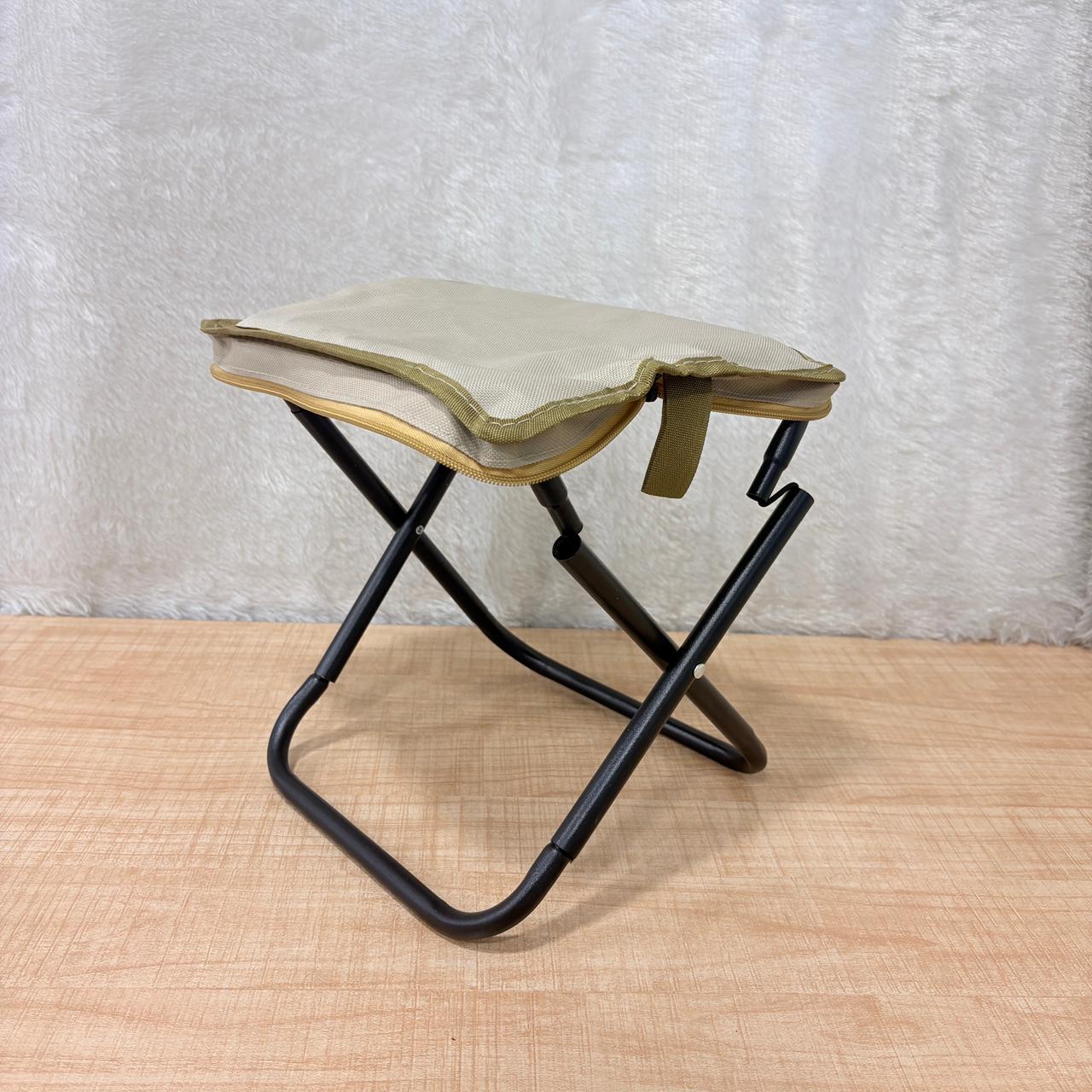 AM7109 Portable Mini Folding Stool, Lightweight Camp Chair for Fishing Hiking