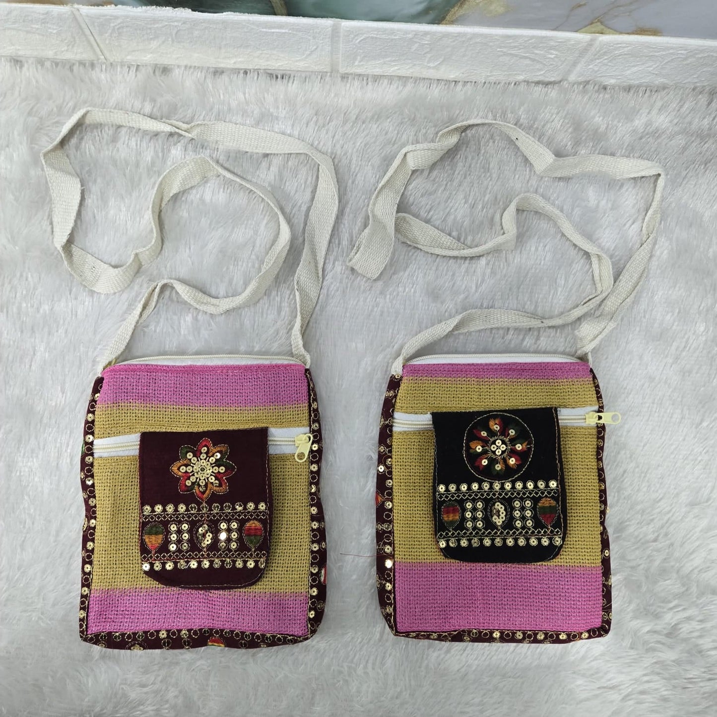 Di0039 Mobile Cover Jute Purse with Strap Belt – Traditional Handcrafted Purse Design