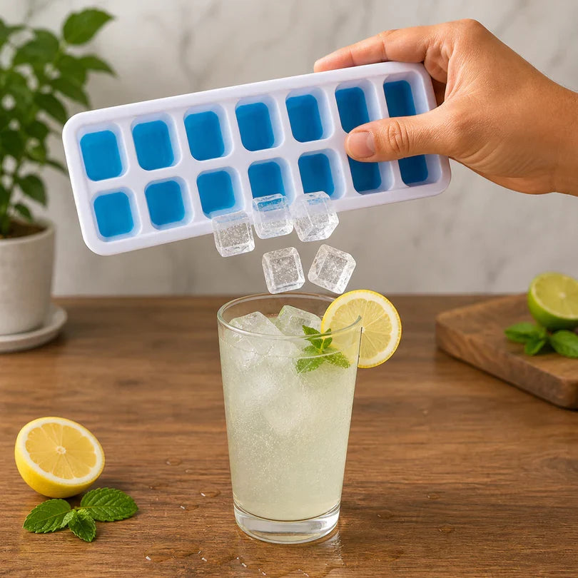 11112 Multipurpose Plastic Ice Cube Tray with Lid - 14 Grid