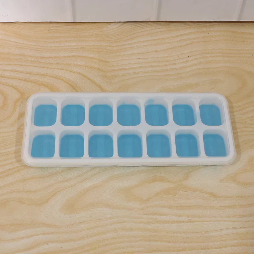 11112 Multipurpose Plastic Ice Cube Tray with Lid - 14 Grid