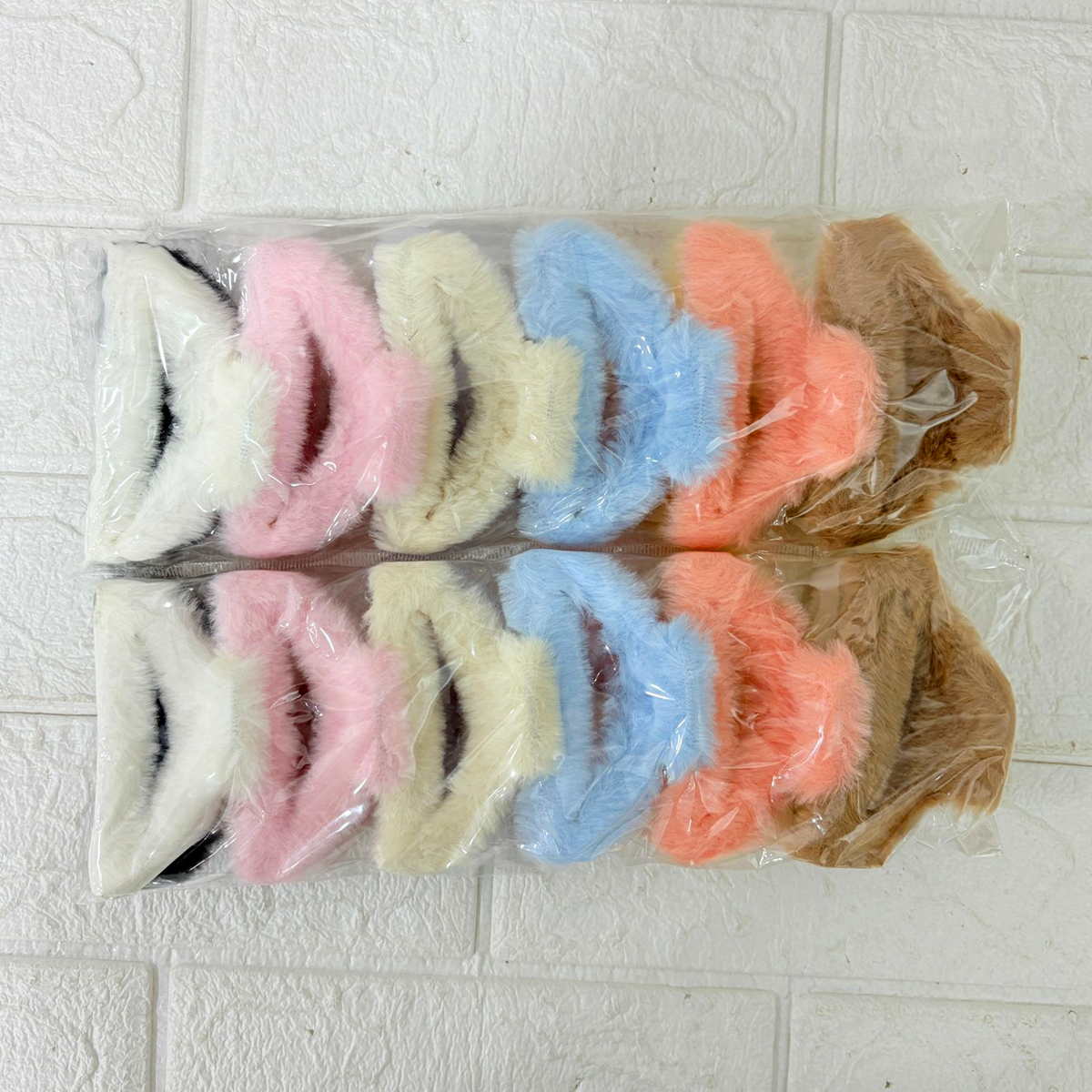 AM6382 Mix Cloud Shape Fur Hair Claw - 1pc (Multicolour)
