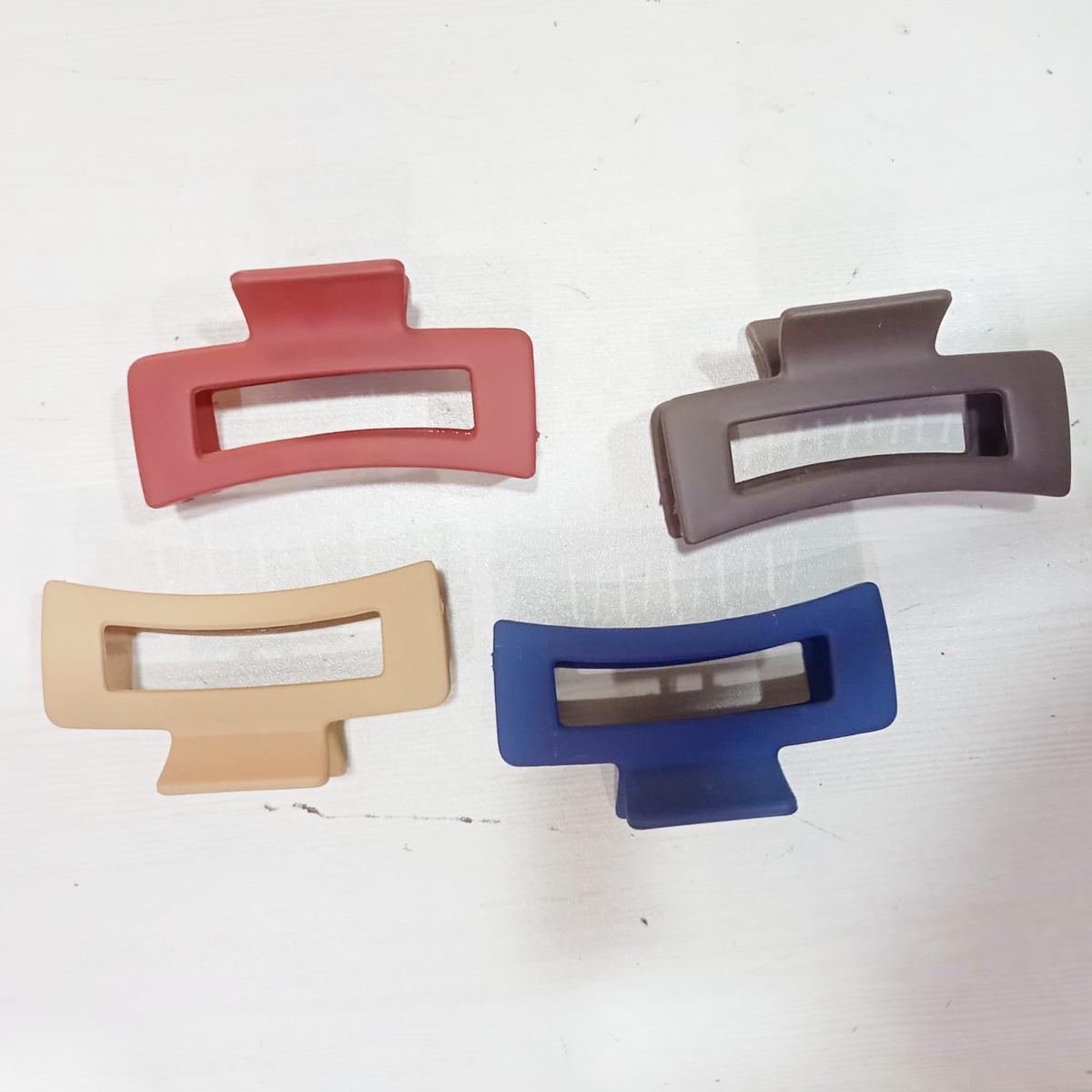 AM5630 Jumbo Hair Rectangular Claw Clips for Women and Girls - (Pack of 1 Pc, Multicolour)