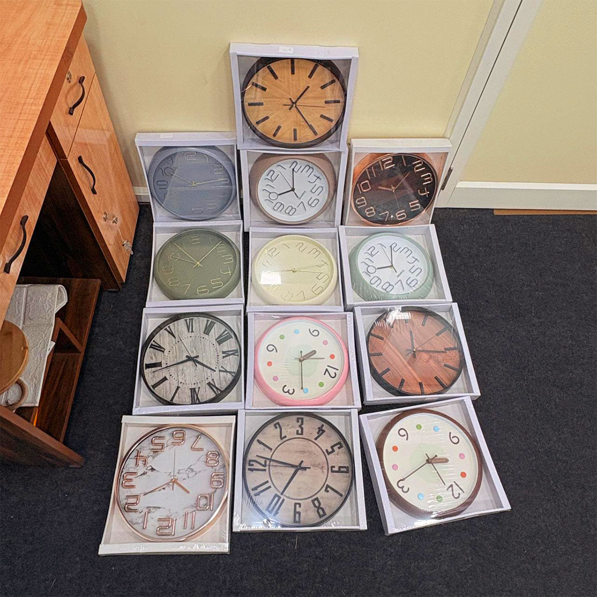 AM5953 Multi-Design Cart Log Wall Clock With 3D Numbers for Living Room