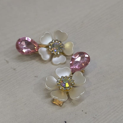 AM5427 Small Hair clips with Flower and Dimond Design (Pack of 1 Pair)