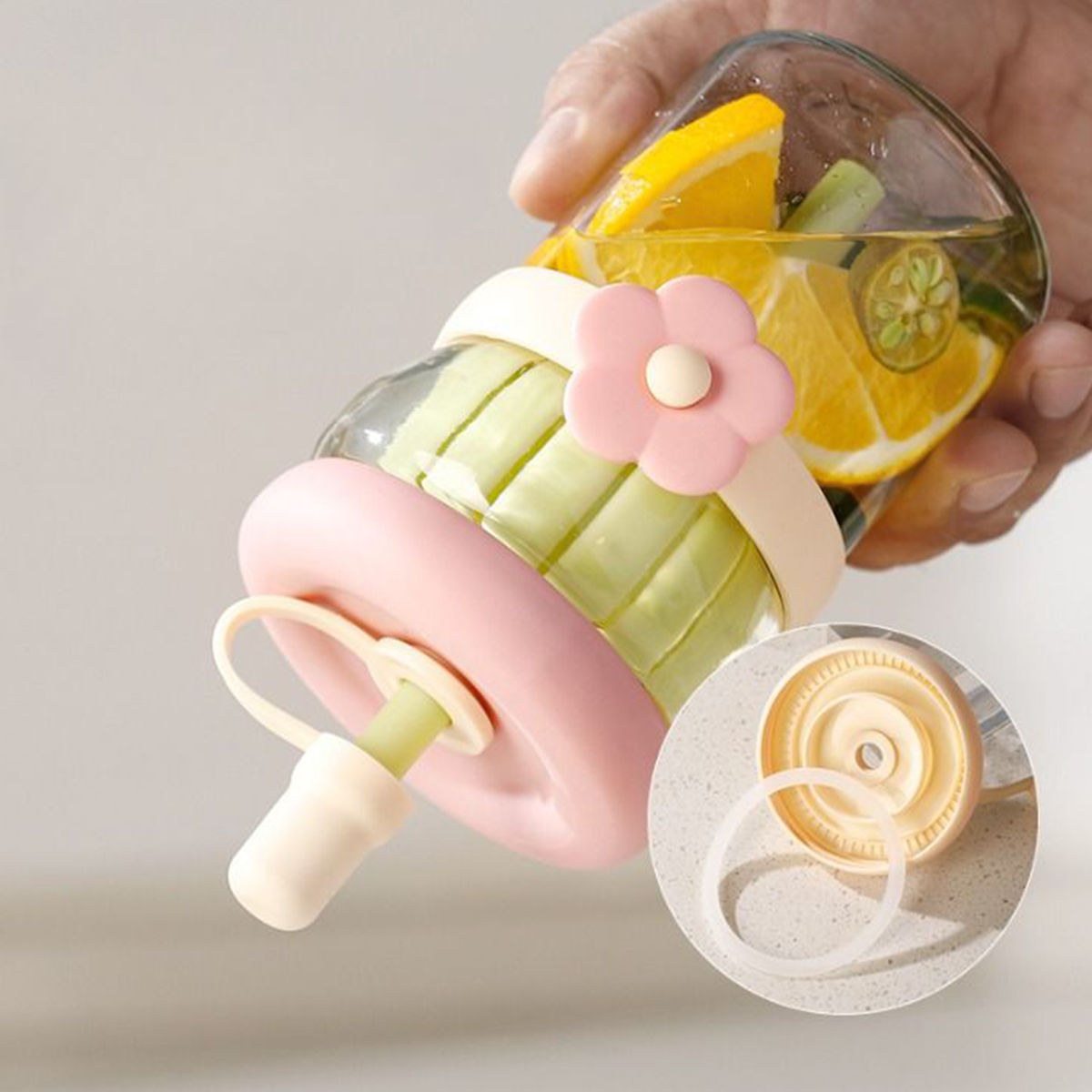 AM7108 Flower Glass Sipper Bottle - 500ml, Built-in Juicer & Straw