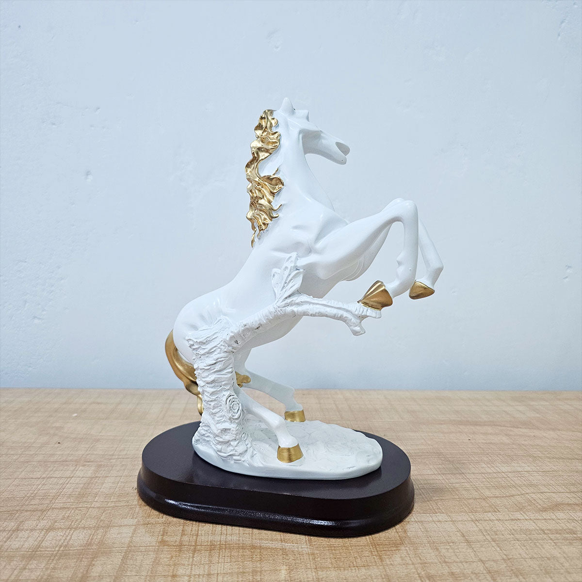 AM5928 Luxury White & Gold Horse Sculpture