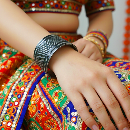 Di0308 Elegant Black & Silver Navratri Bracelet - Pack of 1pc
