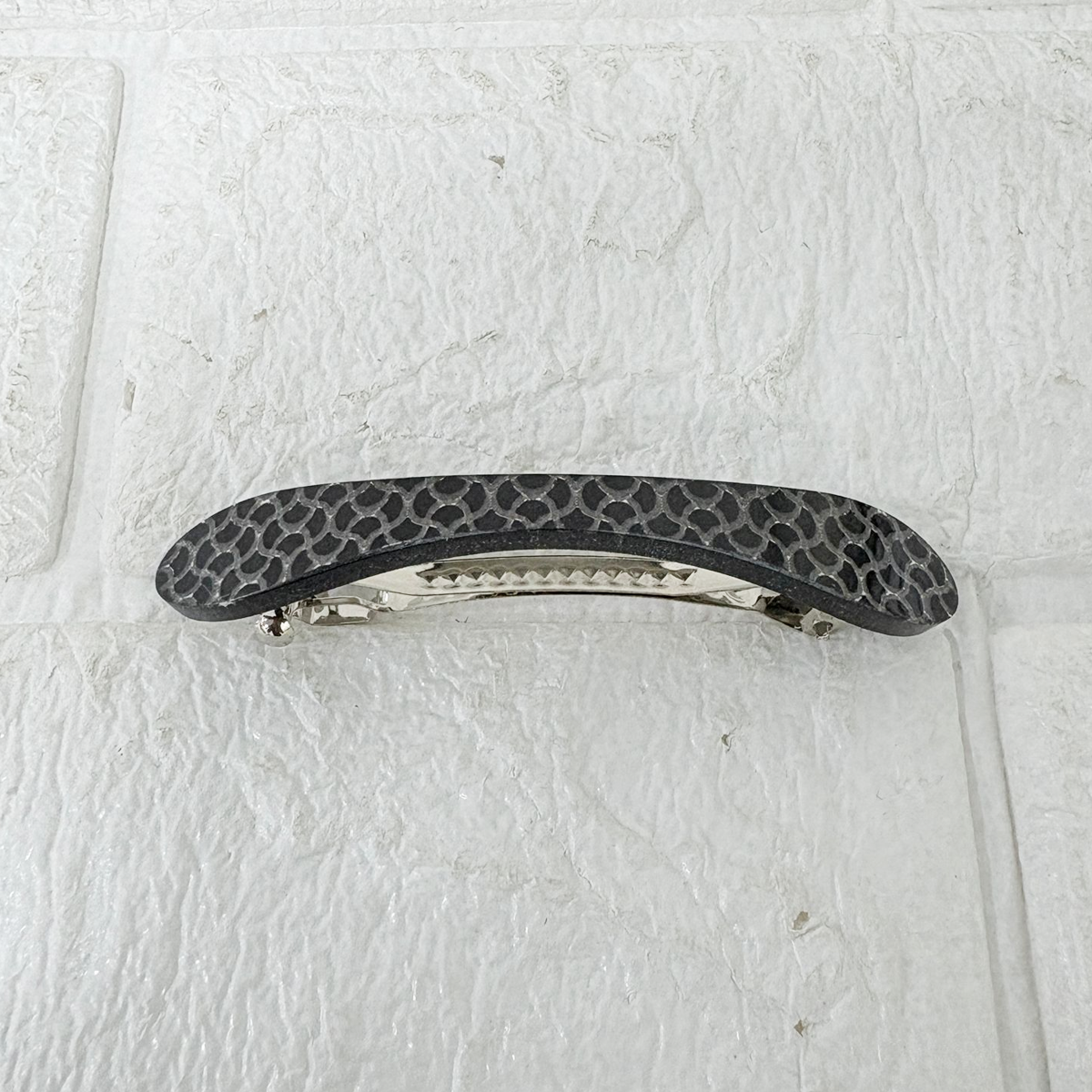 AM6395 Sleek Black & Grey Snakeskin Patterned Hair Barrette / Clip