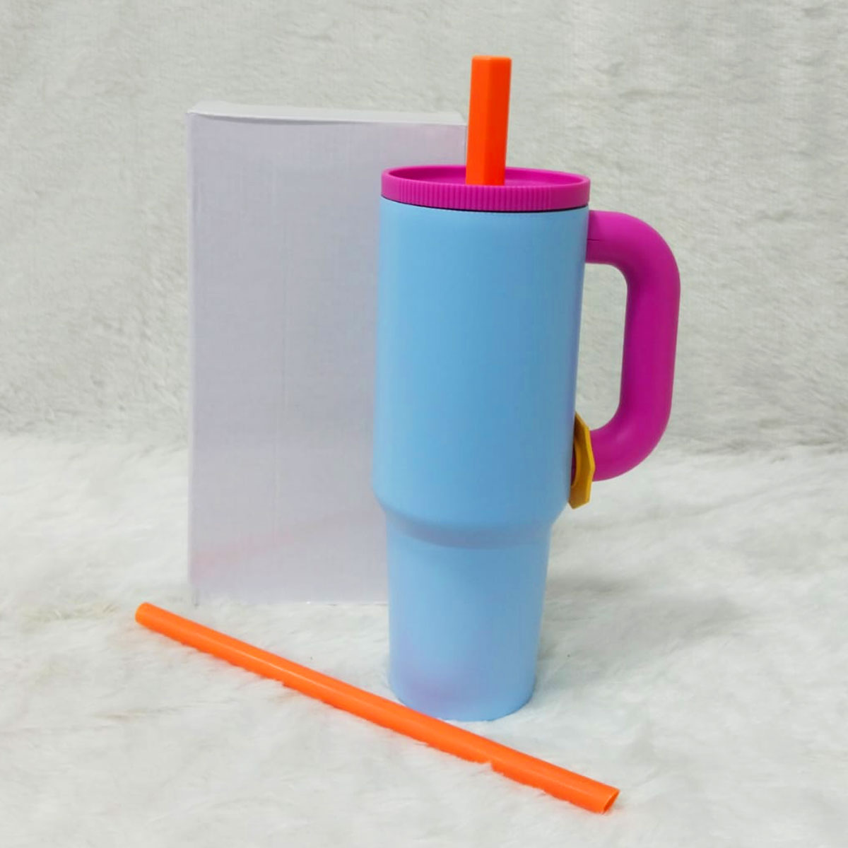 AM6257 Colorful Insulated Tumbler with Handle & Straw – Hot & Cold Travel Mug