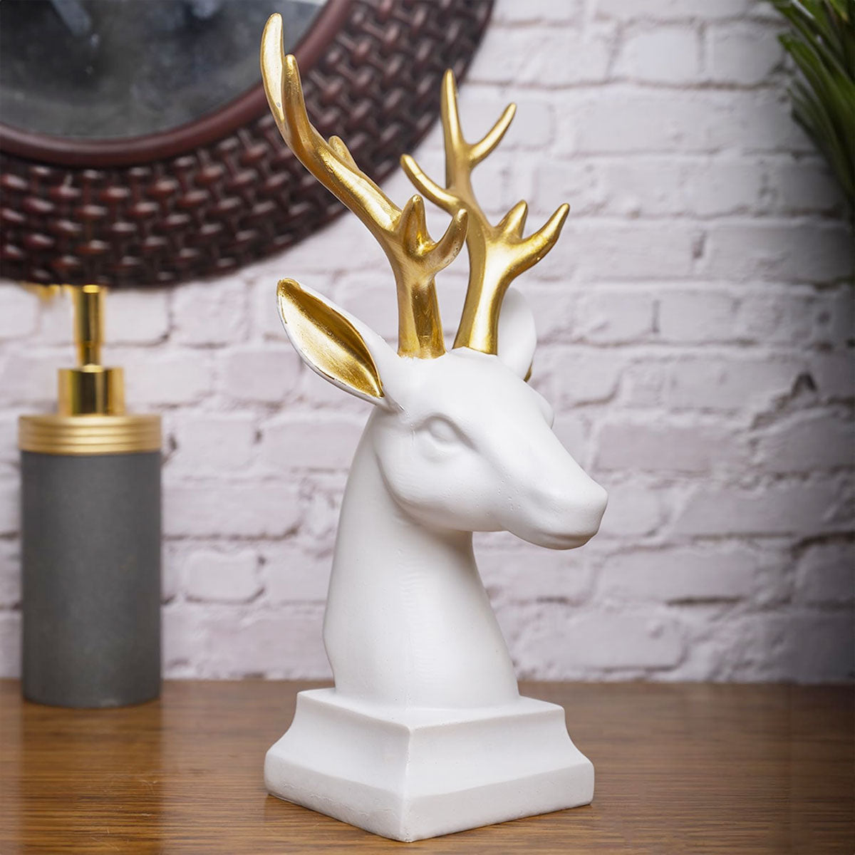TM0013 Elegant White & Gold Deer Head Sculpture