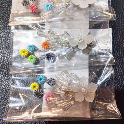 AM5870 Crystal Flower and Candy Bead Hair Clip For women
