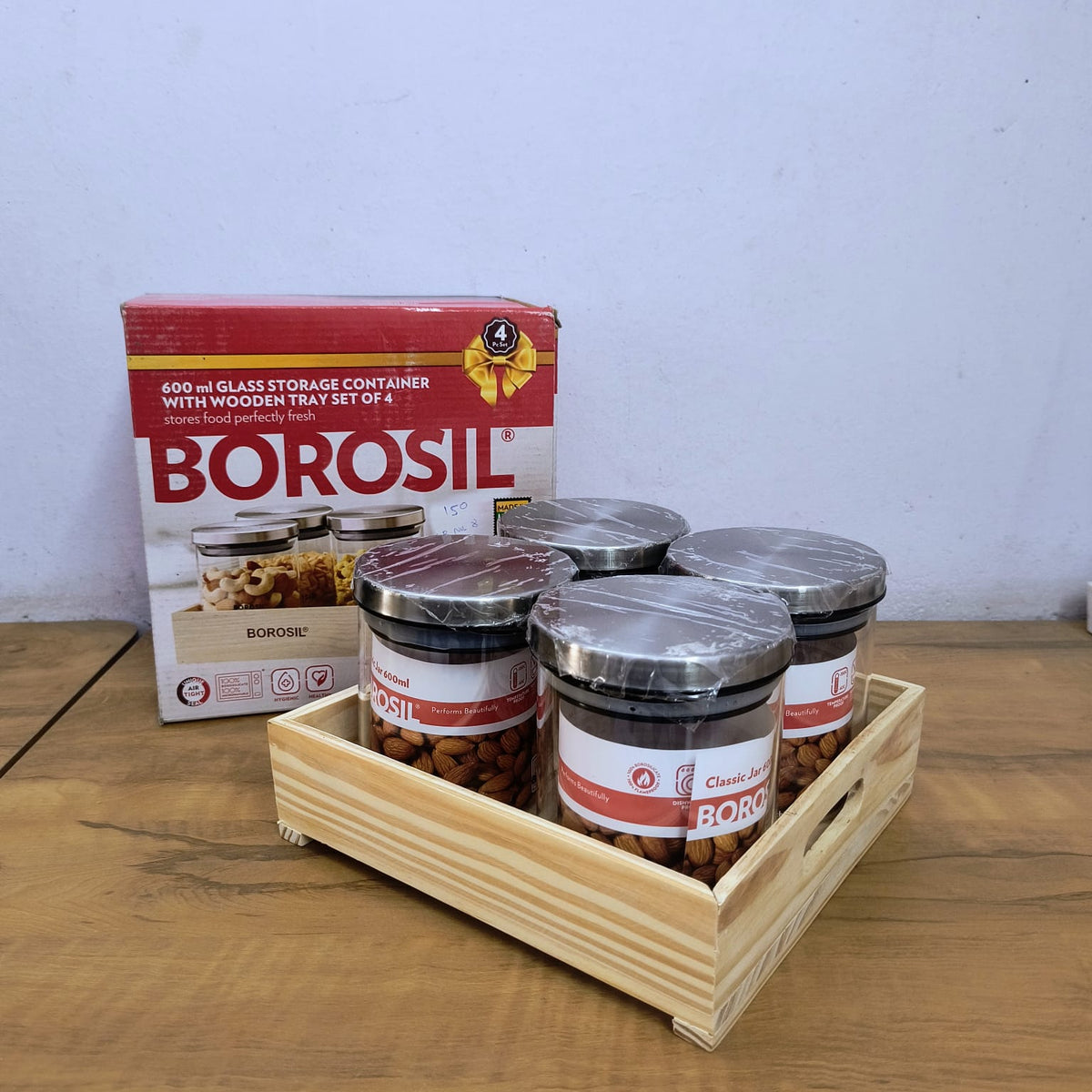 AM5171 Borosil Classic Jars With Wooden Tray - 4Pcs (600 ml Each)