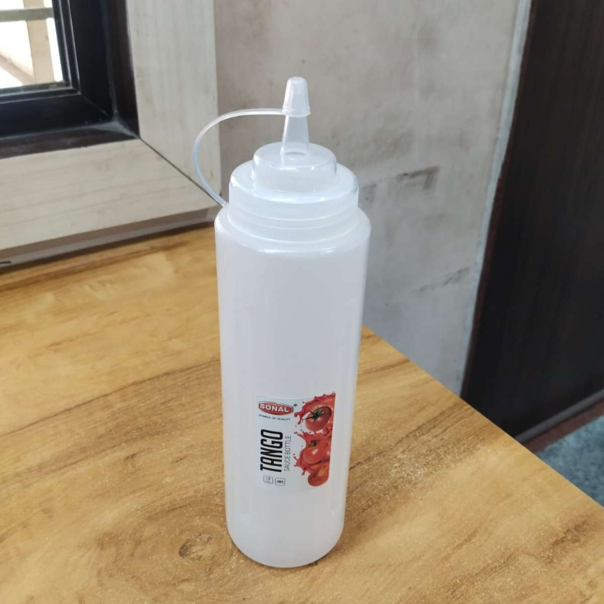 AM5726 Sonal Sauce Tango Squeeze Bottle (Big) 750Ml - For Chatni, Vinegar, Oil, Dispenser Bottles