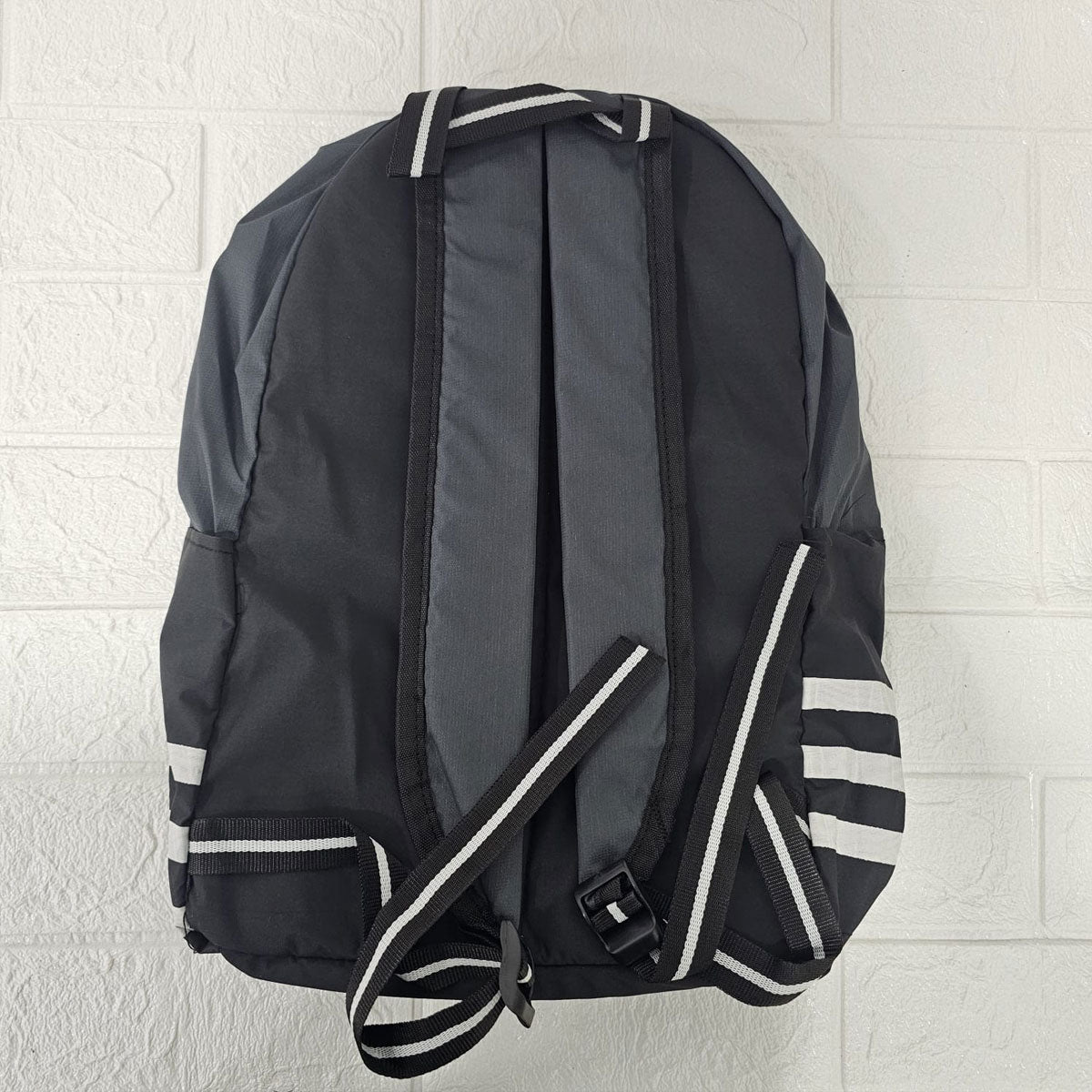 Di0030 Nike Black Backpack – Spacious, Durable & Stylish for Everyday Use