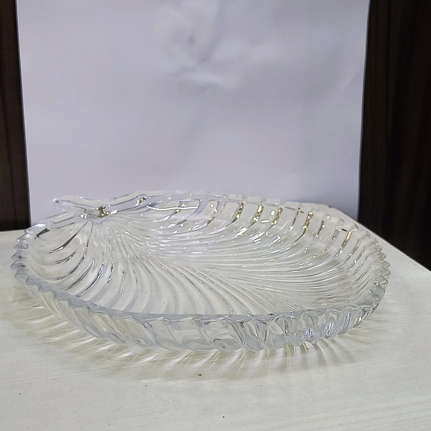 AM5387  Stylish Elegant Leaf Glass Plate for Serving Dry Fruits