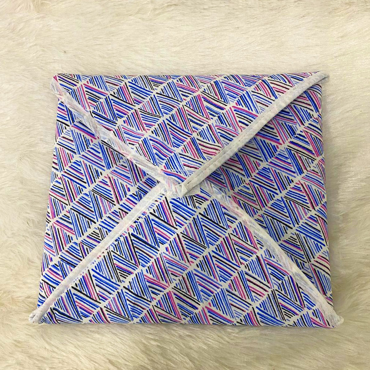 AM6214 Stylish Square Cotton Roti Cover with Abstract Pattern