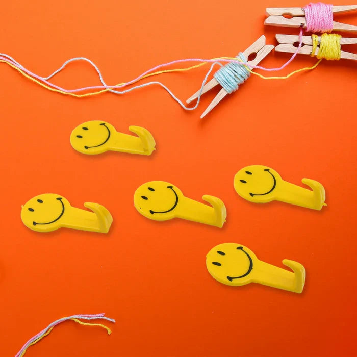 AM7695 5 PC ADHESIVE HOOK FOR HOLDING STUFFS, KEY AND OTHER ITEMS