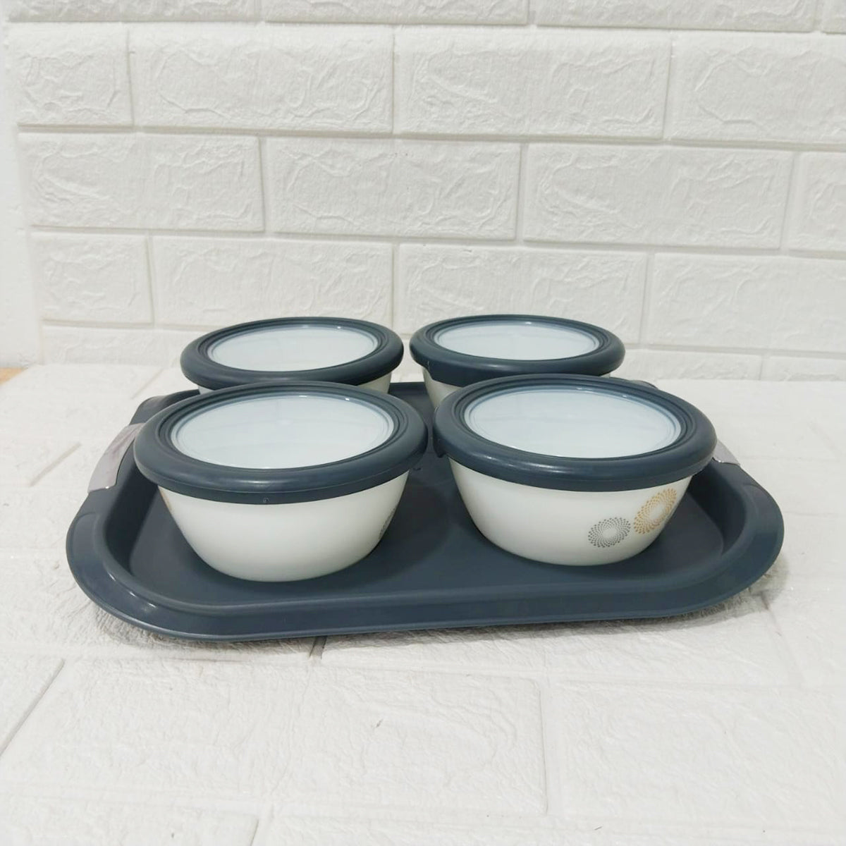 Di0233 Cello Regal Crazy Dots Dry Fruit Set - 9 Pieces (4 Bowls with Lids, 1 Tray)