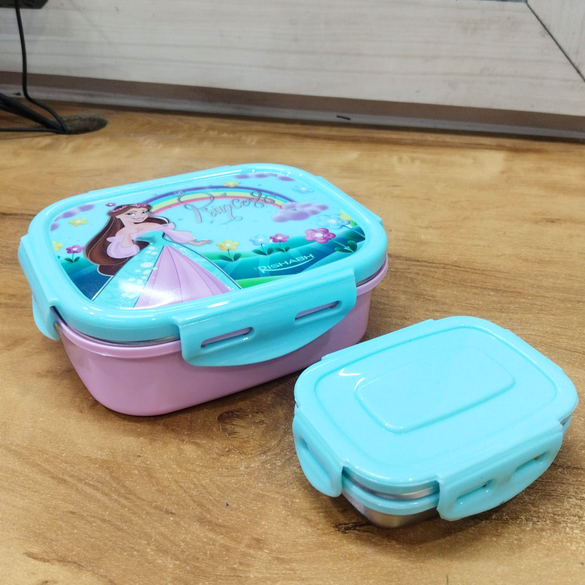 AM5661 Rishabh Auraa Small DLX Lunchbox