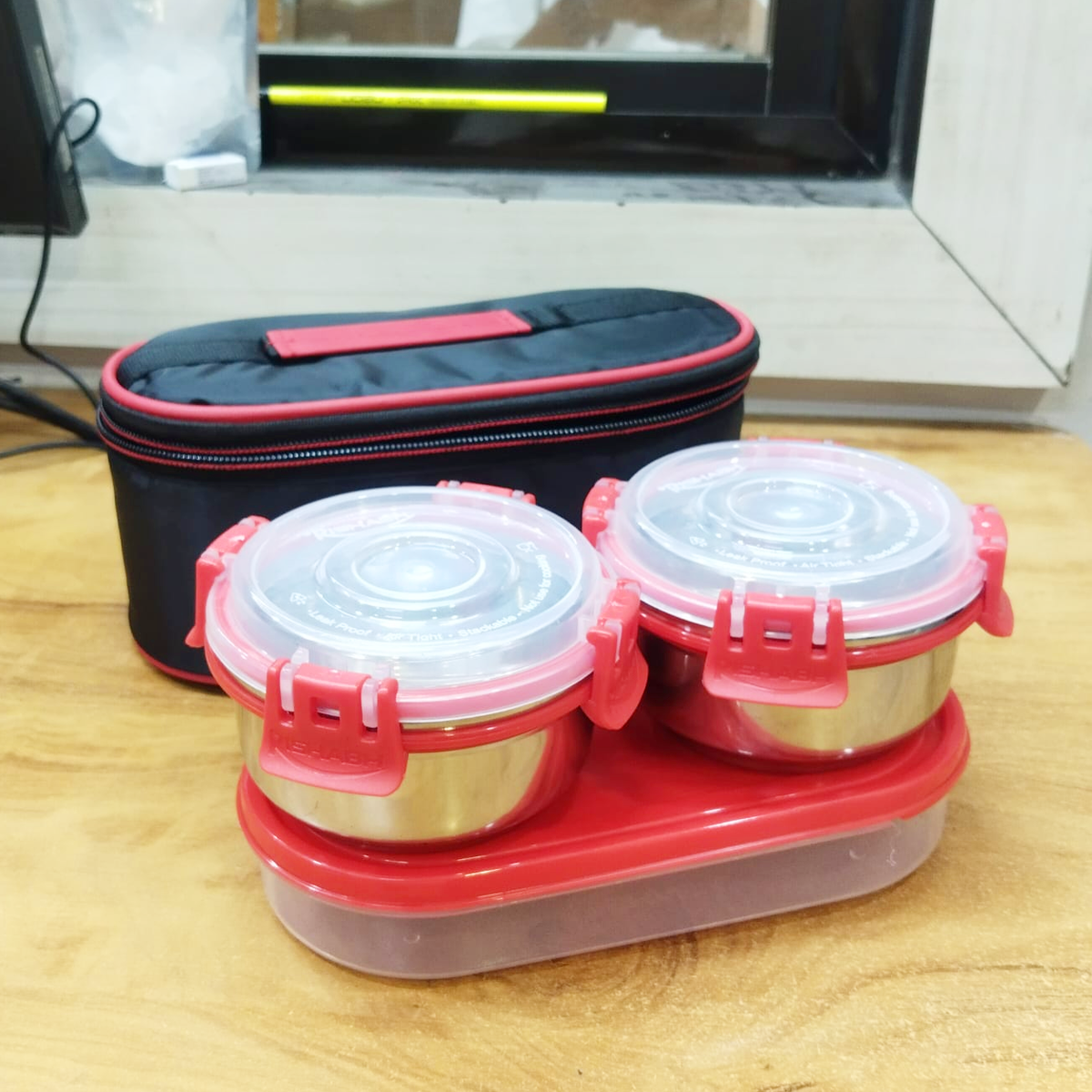 AM5655 Rishabh Spice Lunchbox With 1 Box ,2 container and Jacket