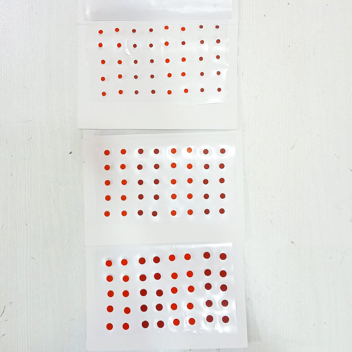 AM5636 Round Multicolor & Multi-Size Regular Bindi for Forhead - Set of 1