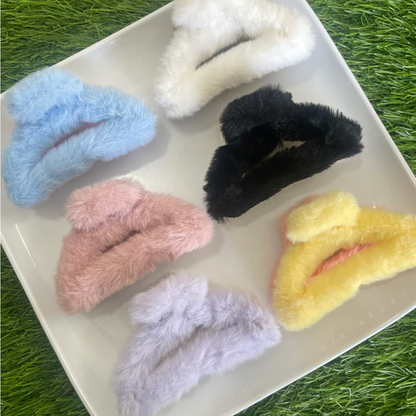 AM6382 Mix Cloud Shape Fur Hair Claw - 1pc (Multicolour)