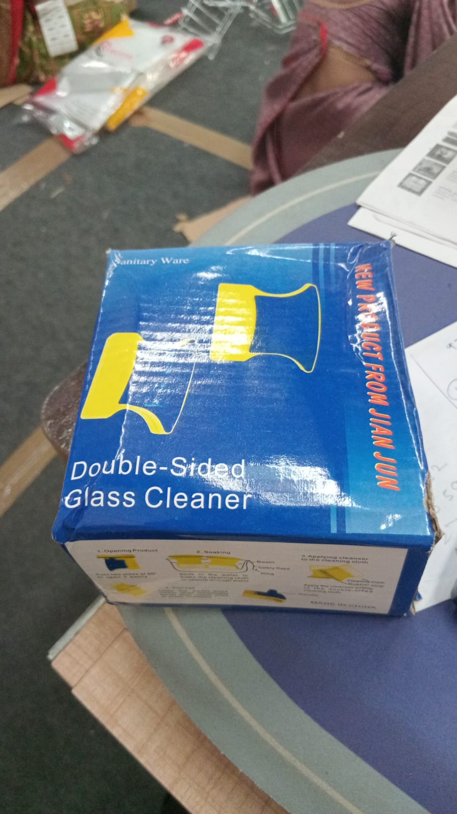 4756 Magnetic Double-Sided Window Cleaner