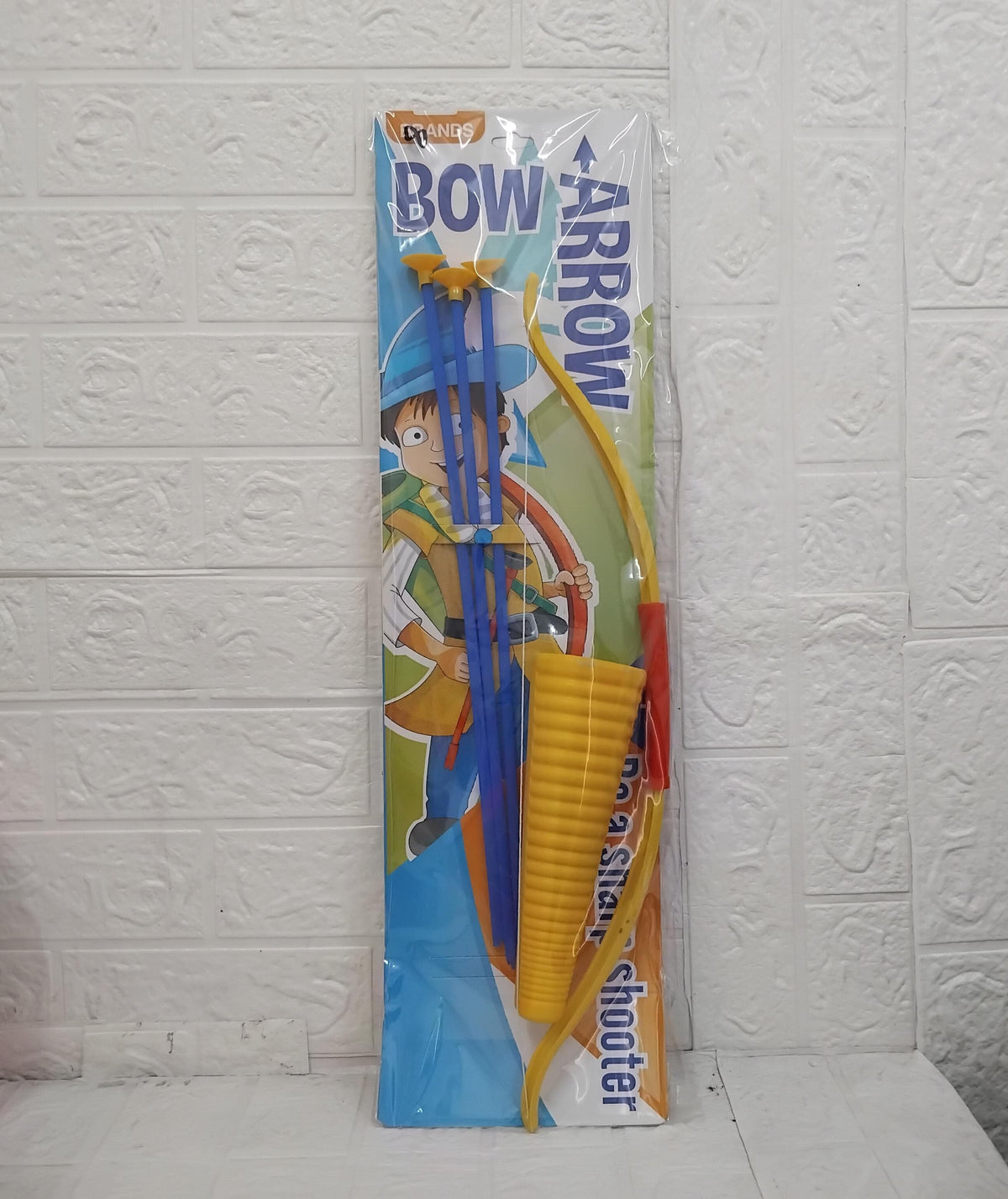 AM3509 Deluxe Bow and Arrow with 3 Arrows and A Arrow Holder