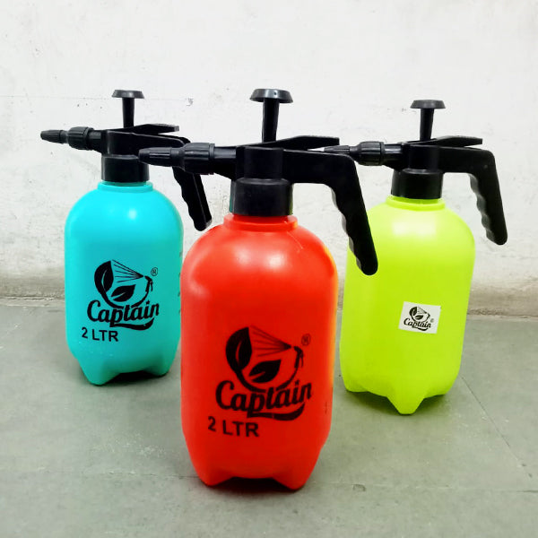 AM7815 Water Sprayer Hand-held Pump Pressure Garden Sprayer - 2 L (Mix Color)
