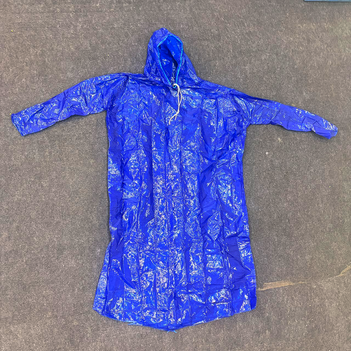 A06581 TARPAULIN Waterproof Unisex Rain Poncho with Hood – Free Size