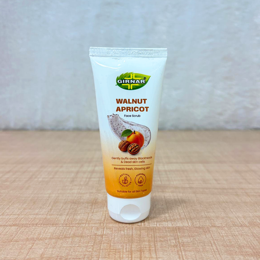 AM6689 Girnar Walnut & Apricot Face Scrub (50ml)