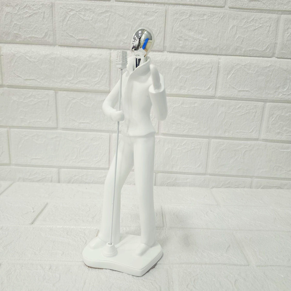 AM6133 Modern MicMan Singer Figurine Showpiece – White & Silver Decorative Idol