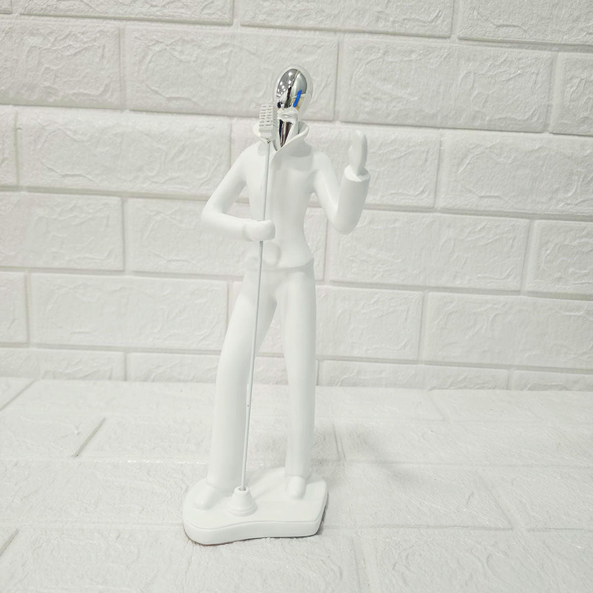 AM6133 Modern MicMan Singer Figurine Showpiece – White & Silver Decorative Idol