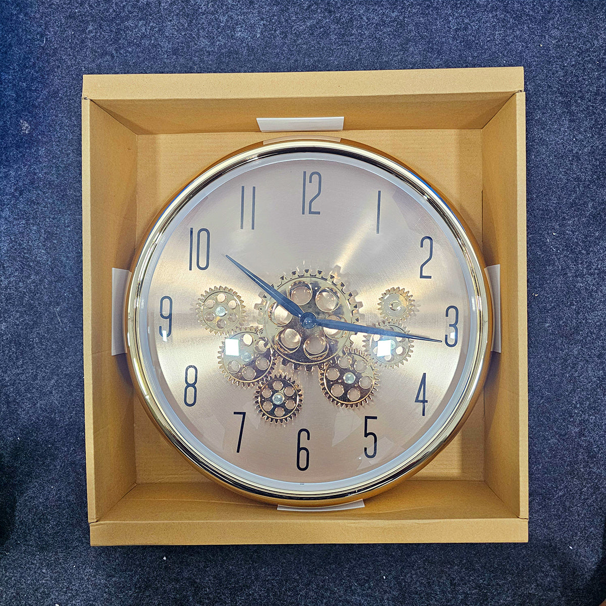 AM5947 The Moving Hour Luxury Designer Analog Gold Wall Clock with Moving Gear Mechanism