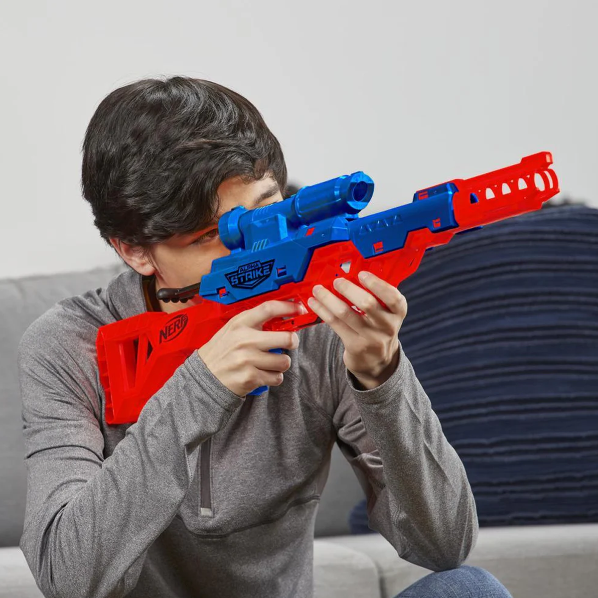 AM7421 Strike Wolf LR-1 Blaster with Targeting Scope and 12 Elite Darts