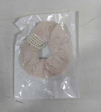 TM0047 Pearl Fur Hair Scrunchies