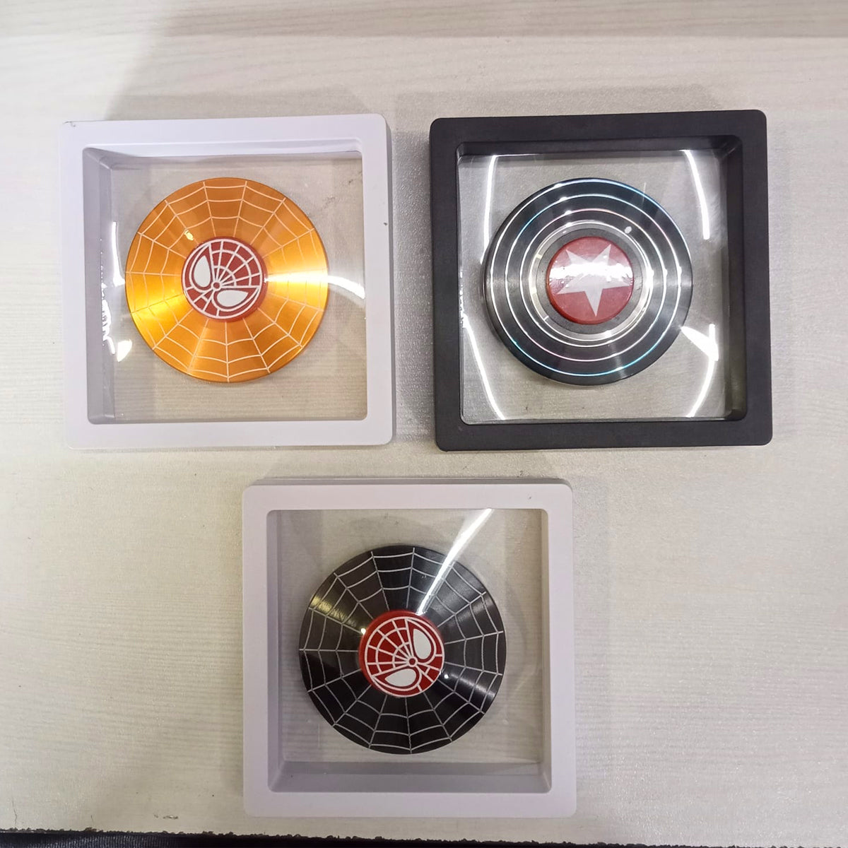 AM5866 Multi-design Marvel Shield Metal Spinner (Pack of 1)