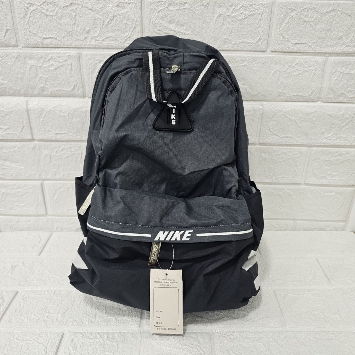 Di0030 Nike Black Backpack – Spacious, Durable & Stylish for Everyday Use