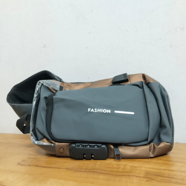AM5415 Anti theft Crossbody Sling Bag, Waterproof Chest Daypack with USB Charging, Shoulder Backpack for Men Women