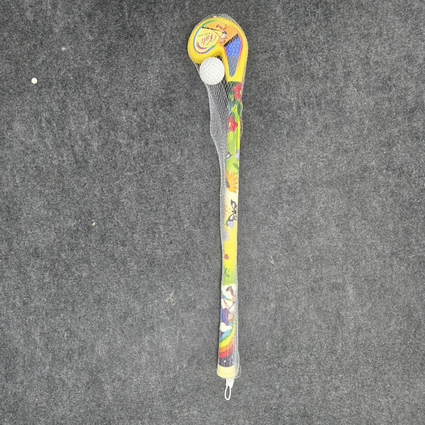 AM7073 Kids’ Plastic Hockey Stick and Ball Set (Multicolor)