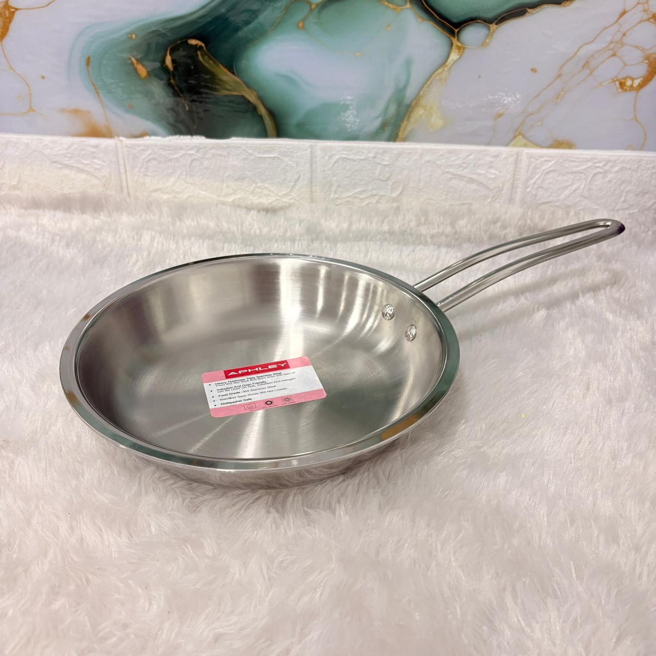 AM7300 Tri-Ply Stainless Steel Frypan (22 cm) – Induction & Gas Friendly
