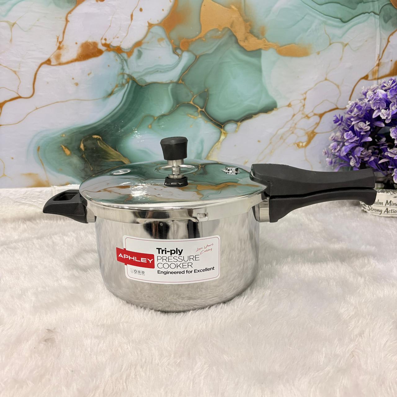 AM7309 Tri-Ply Stainless Steel Outer Lid Pressure Cooker - 5 Ltr