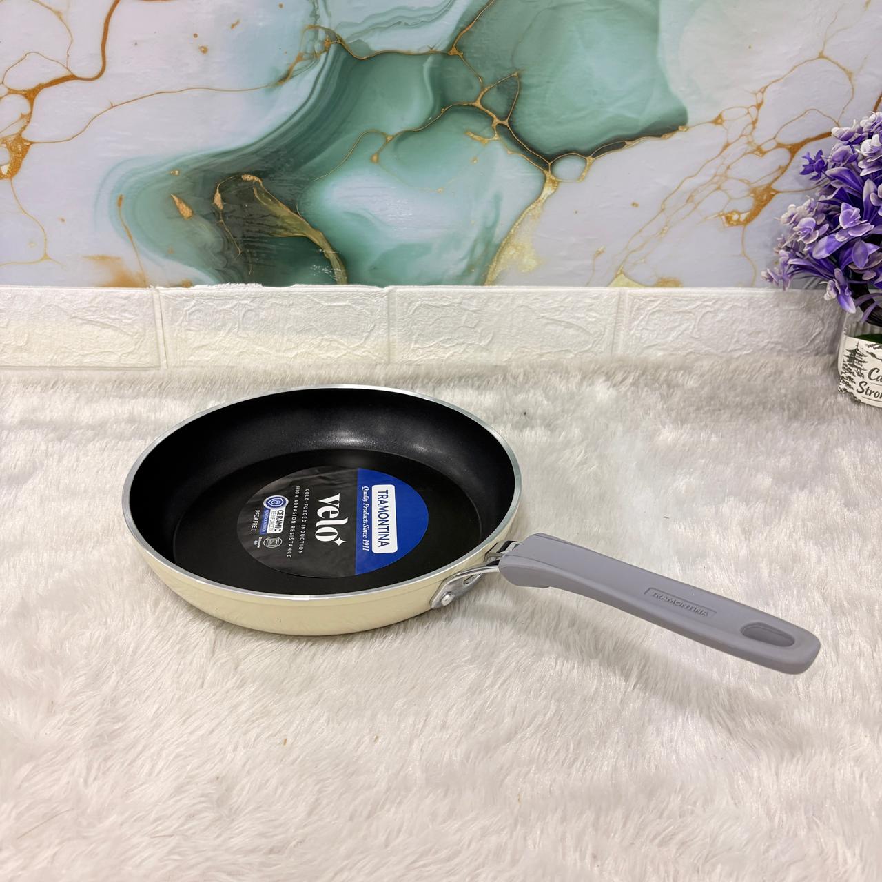 AM7391 Tramontina Velo Forged 24 cm Fry Pan (Sand)