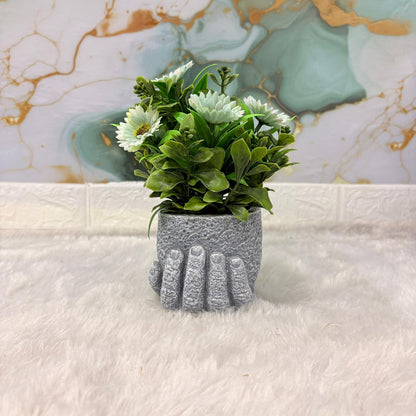 AM7450 Artificial Daisy Plant in Creative Human Hand Shaped Decorative Resin Pot