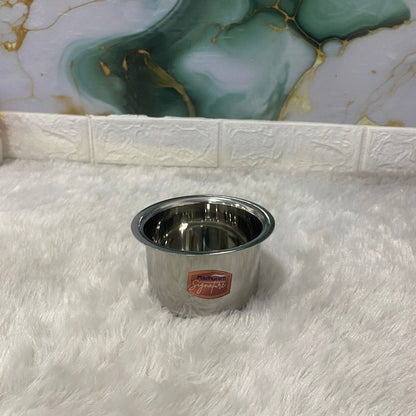 AM7576 Madhuram Signature Premium Stainless Steel Deep Container (450 ml, 7x9x9 cm)
