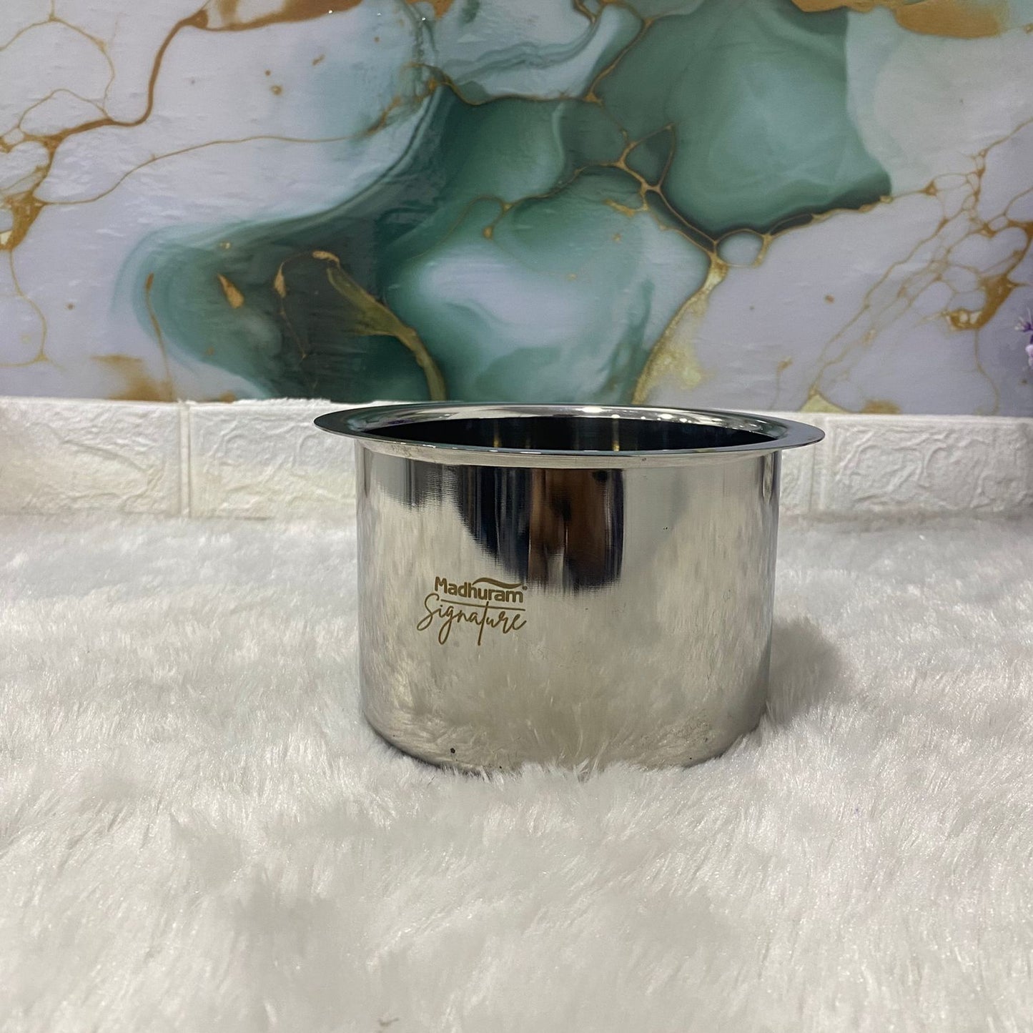 AM7581 Madhuram Signature Premium Stainless Steel Deep Container (1690 ml, 11x14x14 cm)
